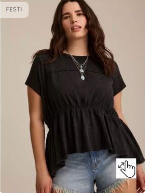 NWT Torrid FESTI Slub Jersey Crew Neck Smocked Tee